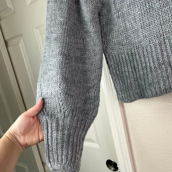 Paris Graphic Cropped Long Sleeve Sweater Women’s Grey Size Small #594 - Picture 10 of 12